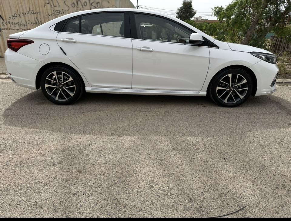 السلام عليكم 
شيري أعلى فئة Lux 
1 شيري اريزو 6 موديل 2022
2 حجم المحرك 1.5 تيربو
3 كير اتو ماتيك 9 نمر
4 8 ايربك
5 سلايد روف
6 حساس خلفي
7 لايت ليد
8 كشاف ليد
9 بك لايت ليد
10 ويل 17
11 مفتاح التشغيل بصمه
12 شاشه كبيره
13 كاميرا دواره
14 4 كاميرات360 درجه
15 اناره داخليه ليد
16 كشنات جلد
17 كروز سرعه
18 اوضاع قياده 2 نورمل وسبورت
19 تبريد لمس
20 تشغيل عن بعد
21 تبريد قطعتين
22هاند بريك بصمه
23 مرايه كهرب
24 نظام مانع انزلاق
25 اتو هولد
26 فتح النوافذ عن بعد

حالياً ماشيه السياره 49 الف
( مكفوله كفاله عامه عدا زلخة صغيرة في الدعامية) 
سعر السيارة ١٢٥ 
وضمان شركه 6 سنوات السراب اوتو 
السياره موجوده بأربيل 
***********
