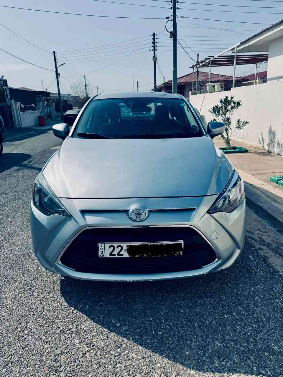 للبيع 
تيوتا يارس IA وارد امريكي 2017
محرك 1500 تنفس طبيعي الرغوب
حادثها جاملغ وبنيد الشاصي سليم تعديل بالبراكيت فقط ايرباك ستيرن طاك ومبدل بلادي وراجع سستم شغال
بصمة
شاشة كبيرة
تحكم ستيرن جهتين
كامره خلفيه
رادارات
مثبت سرعه
مري كهرباء
بلوتوث
مدخل AUX
مدخلين USB
رقم وهزه وفحص وسنويه كلها جديده بأسمي تحويل بشرط مكانها اربيل 
السعر 105 شراي اتصل وتدلل
للاستفسار *********** /*********** أربيل, العراق
