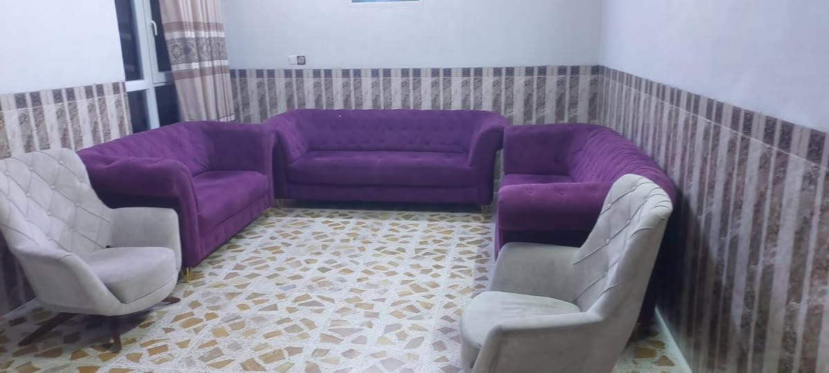 شرط نظيف شخطه ما بيه بل واقع احلا من الصوره فول سعره ٢٠٠ بيه مجال للاستفسار اكثر راسلني خاص

بس الصغيره واكع عليه فحم واضح بل صوره الباقي شرط


**إذا كنت صاحب هذا الإعلان وتريد حذفه لأي سبب، رجاءا أرسل رسالة إلى الدعم الفني**