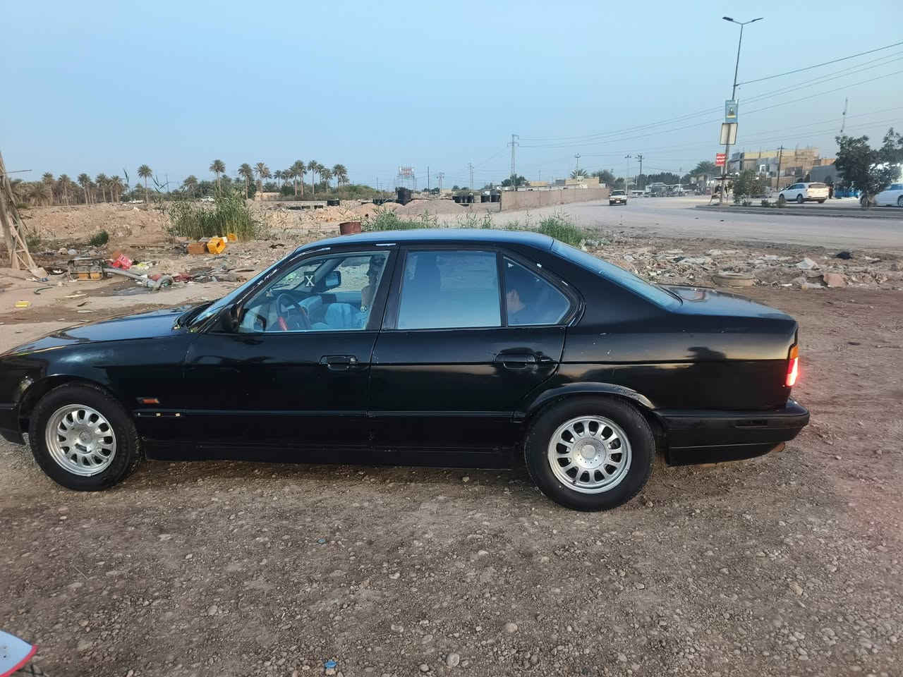 السلام عليكم مراوس برنس برنس برنس 
بي ام 520 موديل 94 كير عادي مكينه مسكر مكينه بيها ضعف حداديه نص عمر نقص تبريد  مكان بابل القاسم سياره حلوه ونضيفه كهربائيات كلها شغاله 
ه‍ ***********
