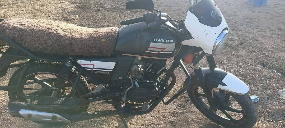 السلام عليكم دراجه دايوان للبيع موديل 2021 مكفوله سعر1150 تصل***********
