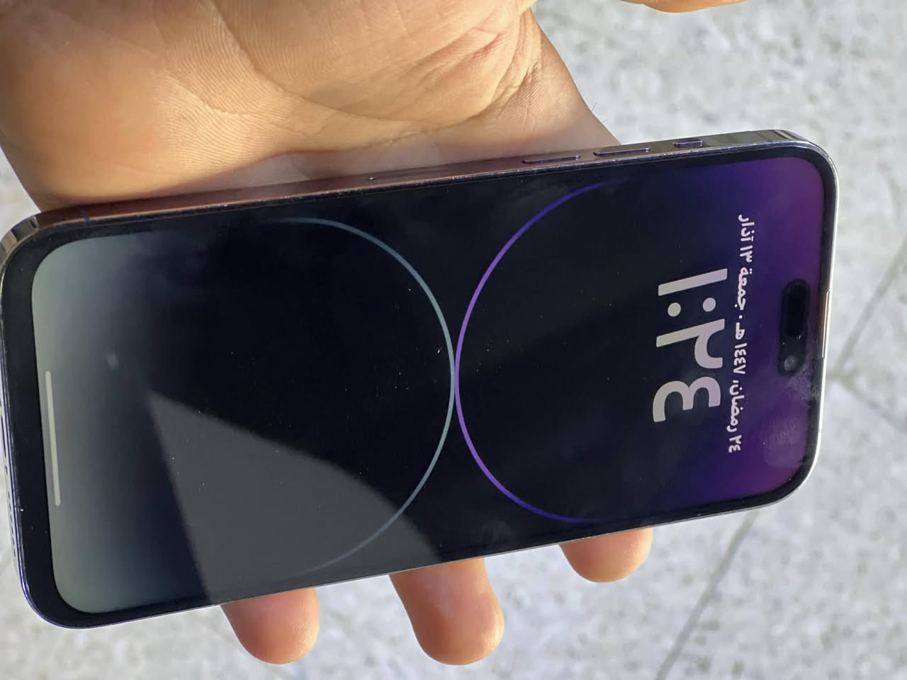 14 برو ماكس شرق أوسط ماستر AA مبدل شاشة وبطارية فيس ايدي يرادلة برمجة والكامرة الخلفية متحركة من مكانهة بس يصور عادي بطارية 100 ذاكرة 256  مكاني بغداد الشعب سعرة 500 وبي مجال ***********
