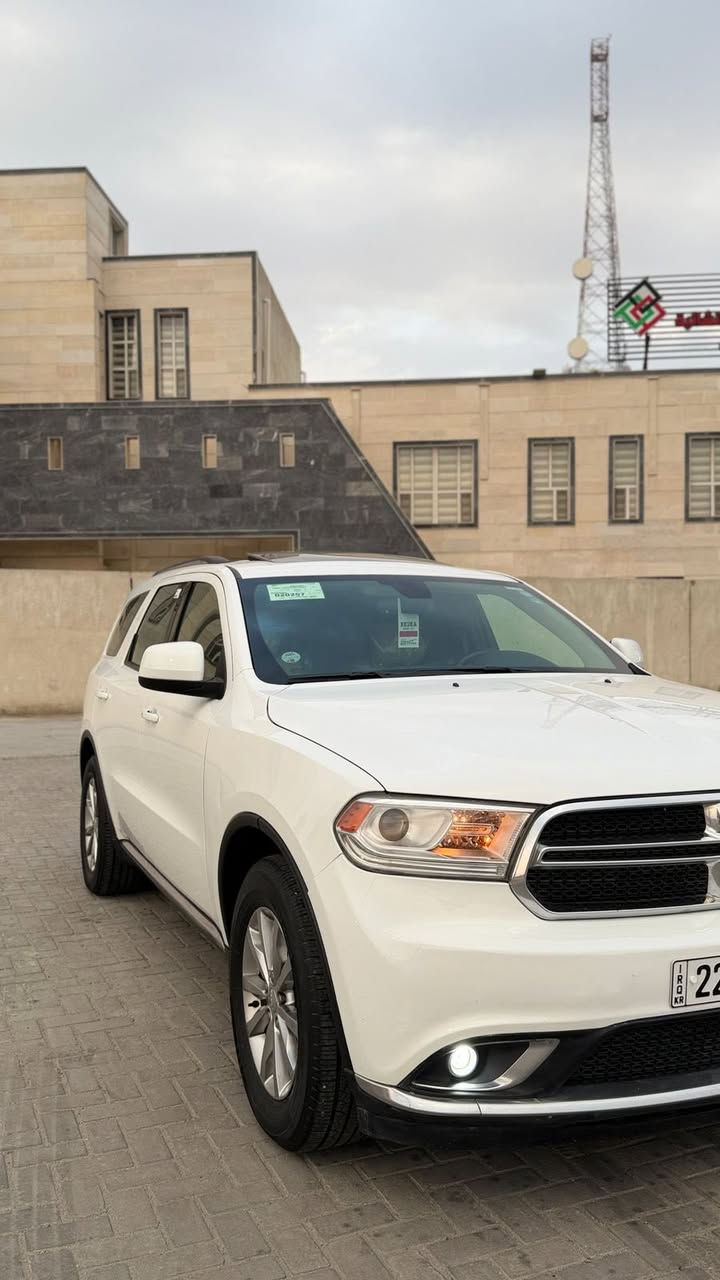 السلام عليكم دوج دورنكو موديل 2018 خليجي وكاله هارلم هزه ورقم اربيل الجديد باسم كردي وكاله عامه بأسمي كفاله ضربه وتبديل وصبغ وبارد كفاله مكينه 6 سلندر مامفتوحه كير كفاله ماشيه 103 فول مواصفات فتحه توقف ذاتي شفتات ستيرن . جديده السياره . 
العنوان: بصره 
رقم الموبايل:‭***********
