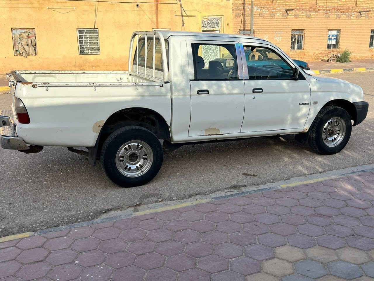 ميسيبوشي 2004 كاز 
السياره جاهزه لا تبخير ولا تنقيص 
سياره حلوه نضيفه مثل مشوف 
رقم بغداد 
العنوان واسط 
***********
