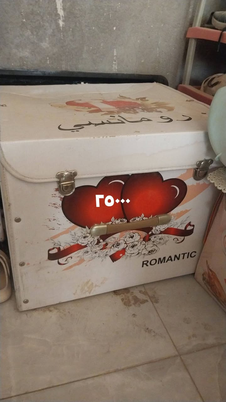 السلام عليكم غراض للبيع فرشه جديده اوفن مستعمل ثلاجه عطله مجموعه كهرباء فقط
***********
