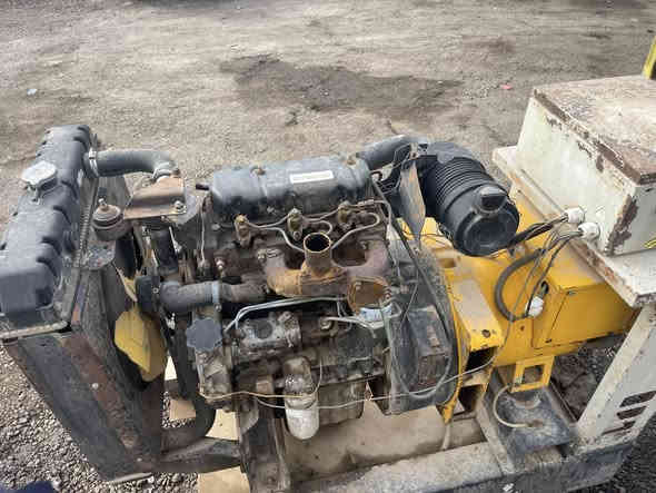 بيركنز 27 كيفي شغال لا تنقيص لا تبخير شغال جاهز مكانها رمادي سعرها 20 ورقه بيها مجال شويه 
***********
