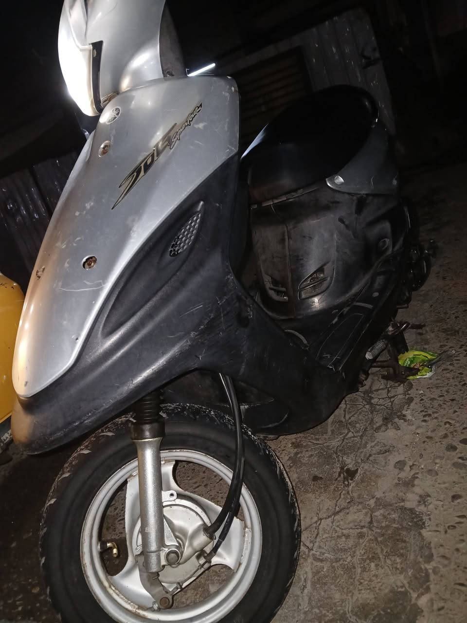 دراجه ماكس قجمه للبيع السعر  350 وبيها مجال دراجه كامله ما بيها اي نقص مكينته ناعمه  خرسة شلعه ومعدل جيب فيتر و افحص مكاني بغداد الدورة  الرقم  ***********
