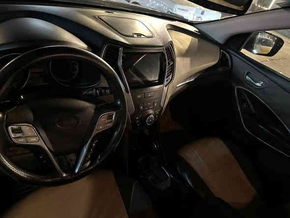 السلام عليكم سنتافيا 2015 للبيع وارد امريكي حادثه جاملغ وبنيد مصلحات نفسهن لا لغد ولا شاصي موصفات نص بيها خيط تبخير السعر 130 للاستفسار ***********
