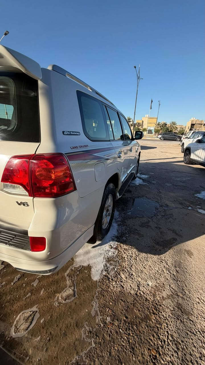 لاندكروز مديل 2009
بريم معروفه مواصفاته 
الاستفسار 
الاتصال بالرقم /***********
