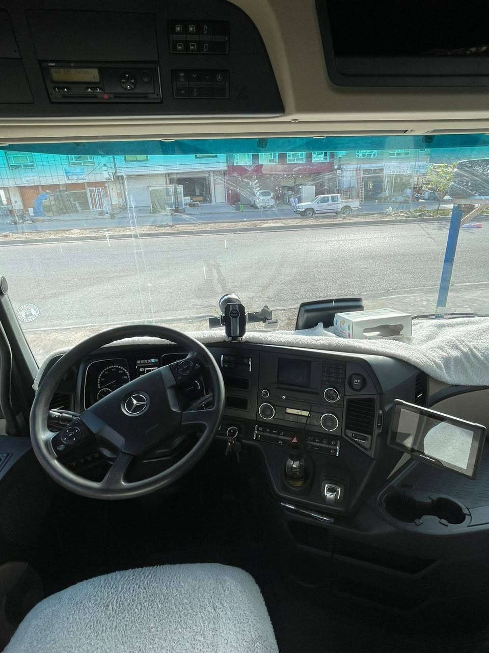 اکتروزوحش للبیع 2016حجم 2543فول مواسفات تایرات جدید ای شی بی نقس ***********
