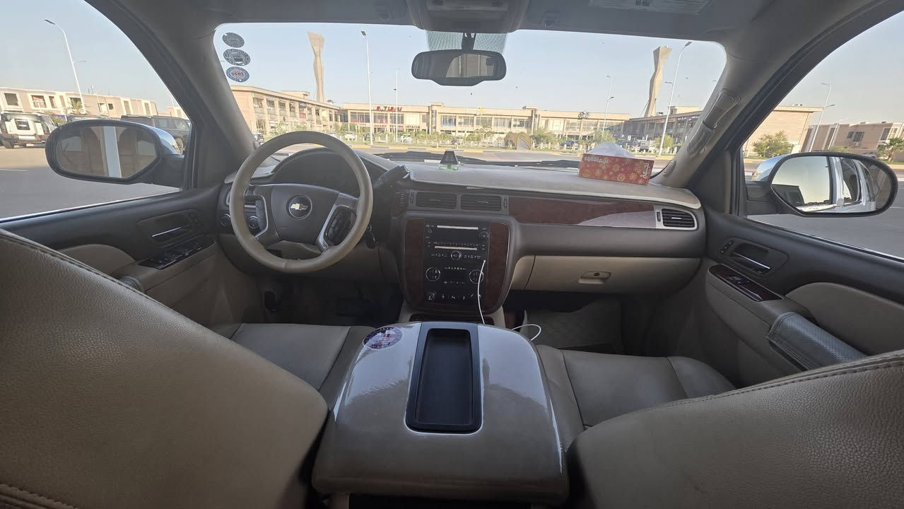 السلام عليكم 
تاهو 2013 LTZ خليجي 
بيع او مراوس بتاهو موديل 18 الى 21
السعر 260 وقابل للتفاوض 
للتواصل:***********
مكان السيارة بصرة
