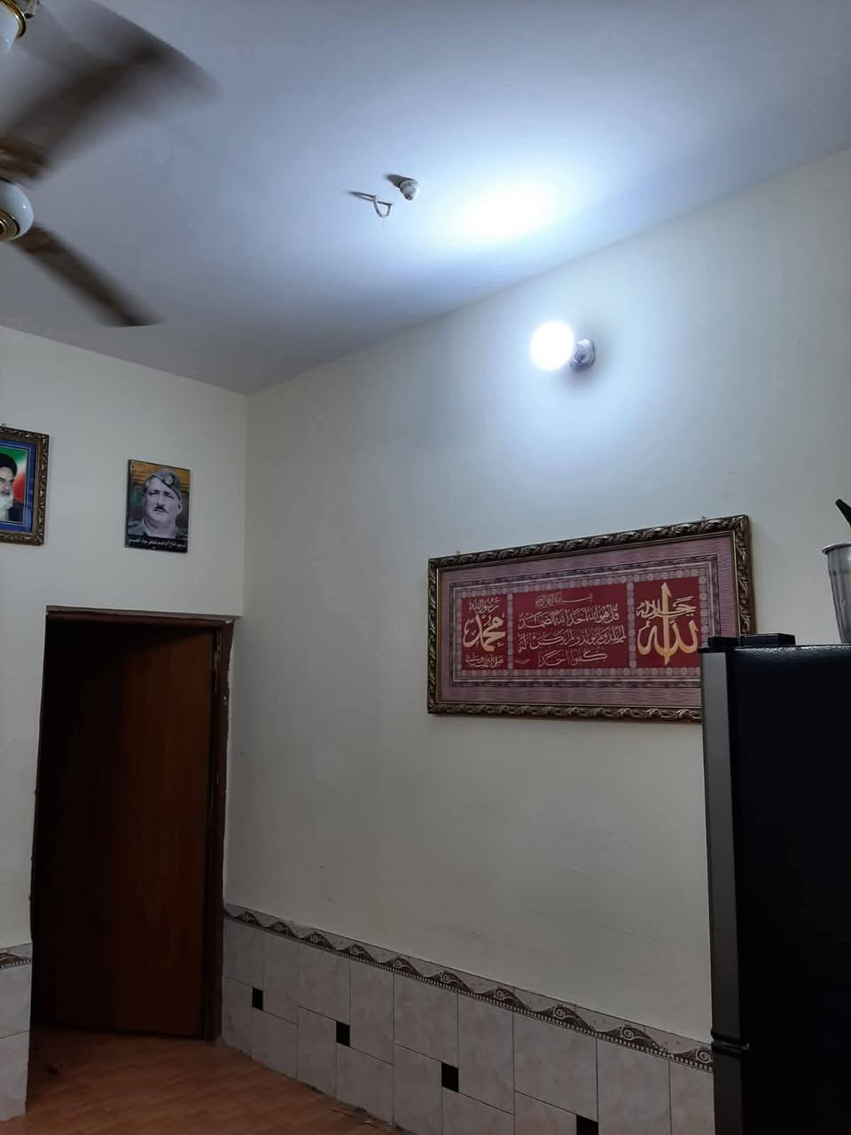 السلام عليكم 
بيت للبيع 125 متر طابو ملك صرف طابقين يتكون البيت ارضي غرفة نوم و استقبال و صالة ومطبخ وصحيات داخلية وخارجية وطارمة و كراج سيارة 
طابق ثاني يتكون من ثلاث غرف نوم و مطبخ 
العنوان كربلاء المقدسة حي العامل مقابل مول الباقر 
يباع مبادرة اذا عندك كتاب استثناء 
أي استفسار عن العقار أو السعر اتصال على الارقام التاليه ***********
