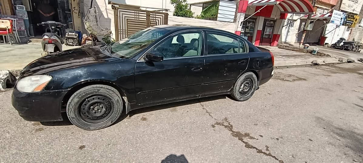 سلام عليكم نيسان التيما موديل 2005 للبيع مكينه 2500 اربع سلندر 
السياره نقصهه صونده مال بور ستيرن وتبريد سياره خير من الله عده ذني اي نقص مابيهه  ترايك وين متريد شلعه بيهه تخبلا كيرهه AT المرغوب سنويه لل27 يلا تسقط
 مكاني ديالى بعقوبه
 السعر خاص
رقم ***********
