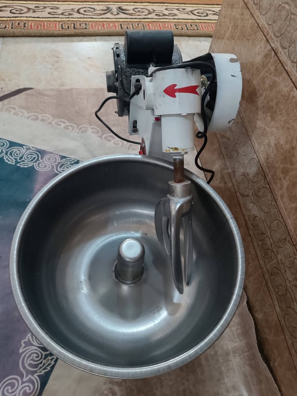 السلام عليكم عجانه لبيع شيل 8كيلو سعر 175الف رقم الهاتف ***********
