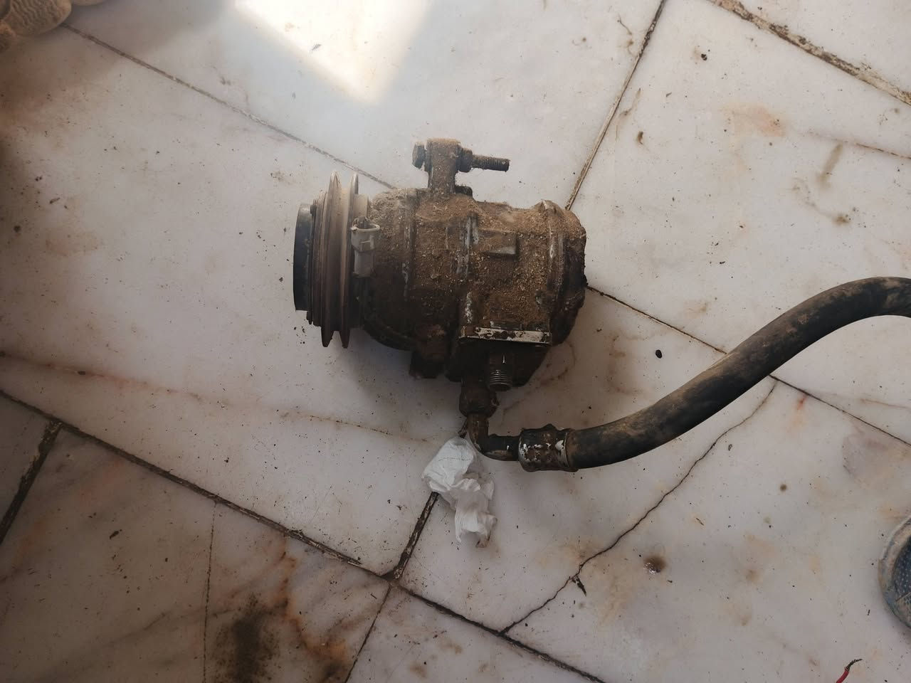 السلام عليكم 
ستيرن 700السعر50
باور،7350السعر35
كمبريسر راديتر تبريد مروحه تبريد تفصيخ 700 السعر 75
حله الثوره


**إذا كنت صاحب هذا الإعلان وتريد حذفه لأي سبب، رجاءا أرسل رسالة إلى الدعم الفني**