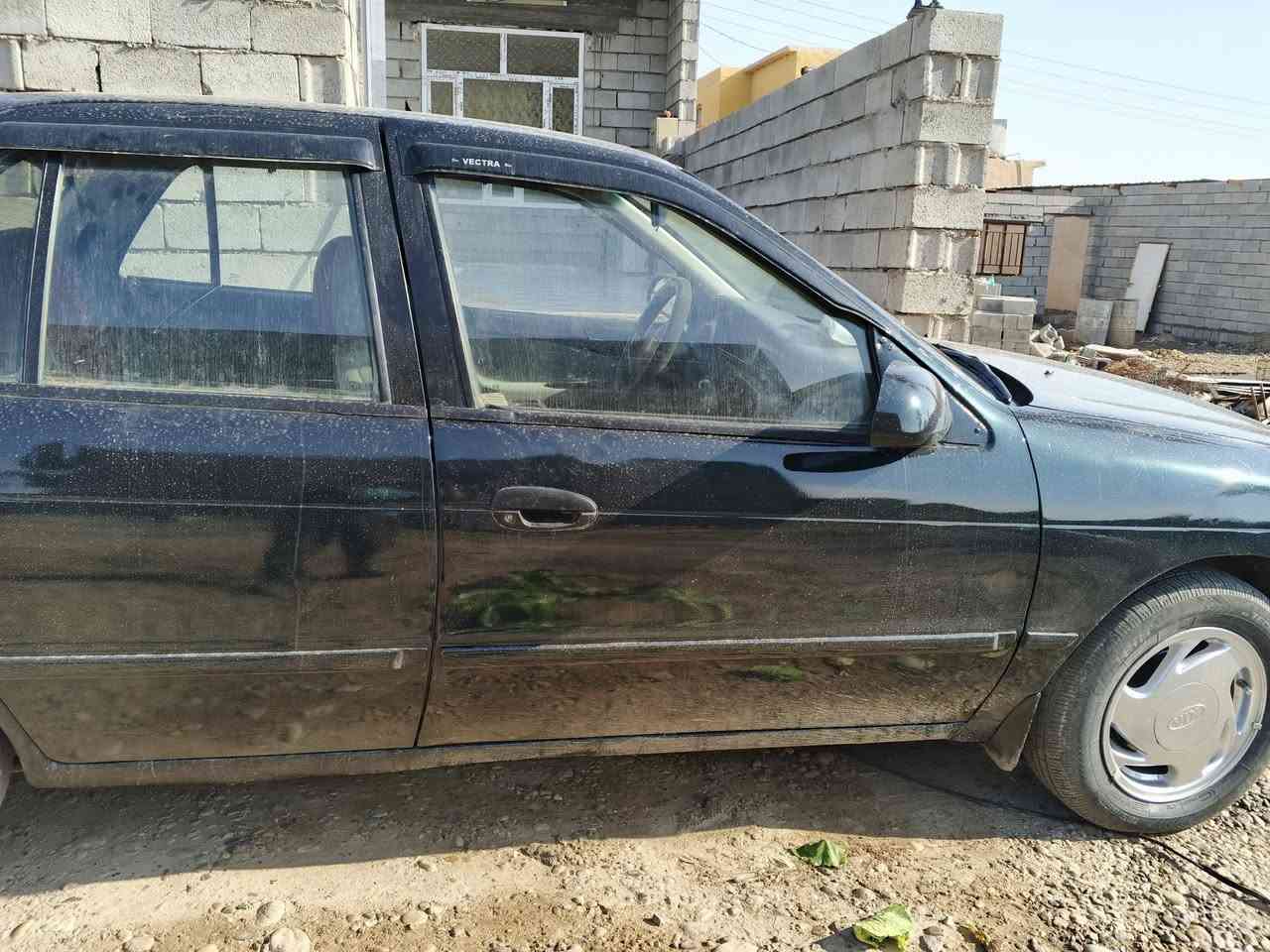 كيا سيفيا الموديل 95 سياره مقفوله من ضربه صبغ فقط جماليه السنويه لل 26 كان سامراء ناه محرك بخيط تبخير والسعر 38 بيها مجال للشراي ***********
