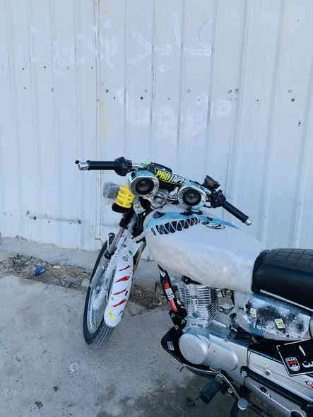 مكلف بل نشر للبيع دراجه تايكر 4 كير موديل 2024 لون اسود محرك شرط ماممدوده علي سبان مجنبزه كامله صلنصا صوت عالي الاتصال ***********
