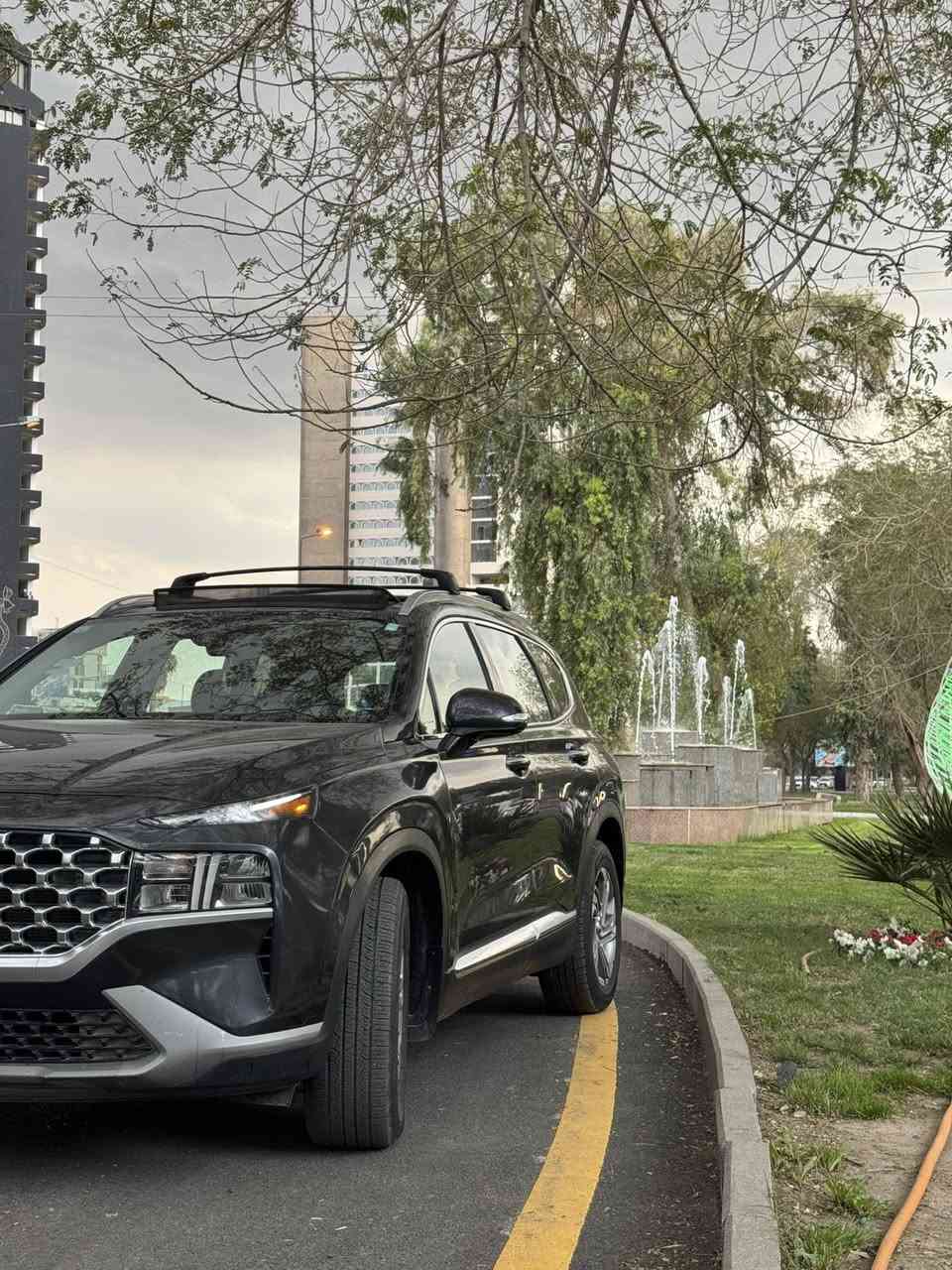 ‎🚗✨�هونداي سنتافي 2022 وارد أمريكي – رقم بغداد�لون مميز يخطف الأنظار 😍
🔹 فول مواصفات�🔹 سقف بنوراما�🔹 تحكم ستيرن كامل + شفتات�🔹 قيادة ذاتية + تحديد مسار�🔹 كروز كنترول�🔹 شاشة كبيرة Apple CarPlay�🔹 كير دكم + سايد بريك دكمة�🔹 جنطة كهرباء + بردادات خلفية�🔹 داخلية جلد + كشنات كهرباء�🔹 محرك 4 سلندر اقتصادي�🔸 كاميرا خلفية + 360 �🔸 تشغيل بصمة �🔸 تشغيل عن بعد�🔸 نظام نقاط عمياء�🔸 تحذير اصطدام أمامي�🔸 إضاءة LED�🔸 مرايات كهرباء �🔸 نظام صوتي عالي الجودة
📌 ملاحظة: بيها قطعة صبغ واحدة + ايرباك ستيرن
🔥 سيارة كاملة من كل النواحي – رفاهية 
 
***********
