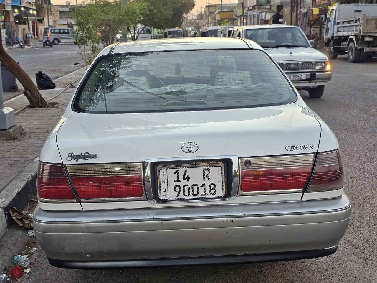 جنون للبيع موديل ٢٠٠٠ بصره انكليزي  مكفوله اصوليات بسمي سنويه ٣١ جاهزه من تبريد وتخم تاير السعر ١١٠ وبيه مجال لاتصال *********** بيه صبغ جاملغات خلفيه بدون ضربه
