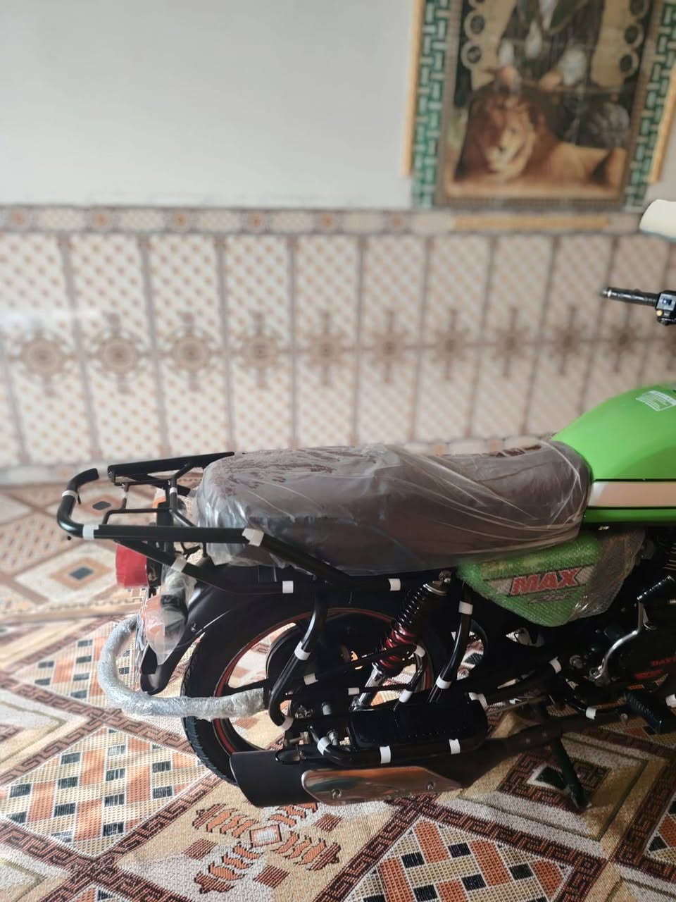 سلام عليكم دايوان ماكس موديل 23أوراق اصولي دراجه مكفوله كفاله عامه مكاني واسط قضاء الحي   ***********
