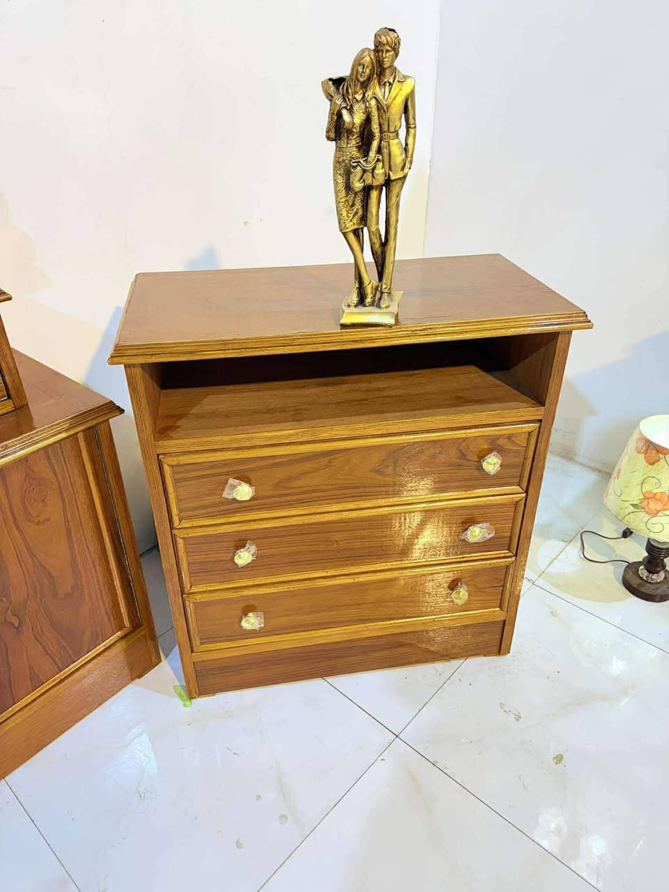 غرفه عراقيه مستخدام
نضافه 90
صاج 4ملم 
7قطع 
سعر ٨٥٠بيهة مجال***********وتساب
نقل وشد مجانأ لكل مناطق بغداد
😉🎁♥💪
