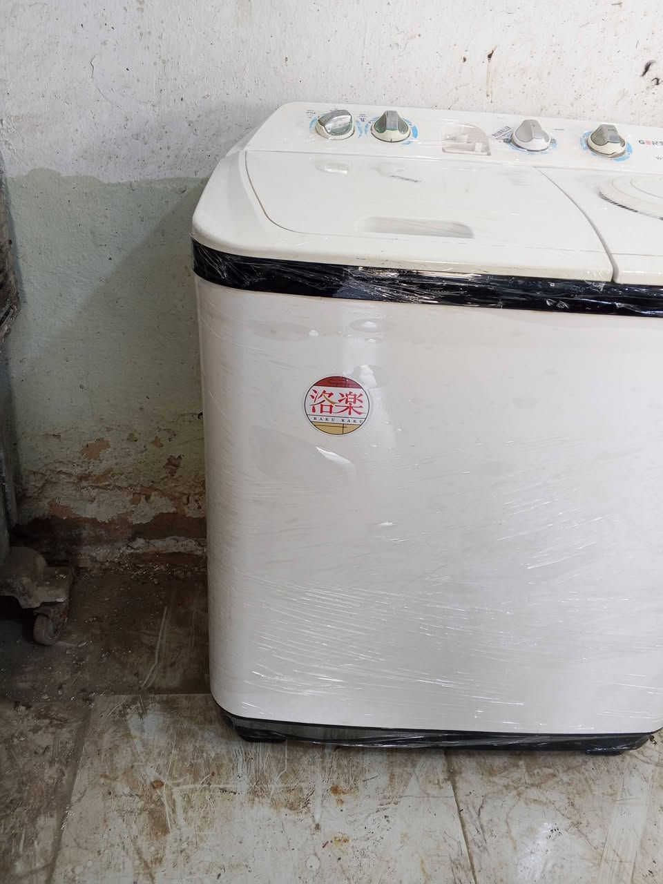 #للبيع_غسالات_وصوبات

غساله نوع جنرال نوعيه راقيه استخدام قليل نظيفه بشكل فول اتو مواطير نحاس حجمها 17 كيلو  حته كتلوك مالتها موجود #سعرها 90 الف 
#صوبه نفطيه  سعرها 45 الف
#صوبه كهربائية سعرها 10 

#متوفر جميع القطع الغيار مواطير الماء والغسالات والصوبات النفطية والكهربائية بسعار مناسبة 
#محل سيد احمد جوار المستشفى 
***********
