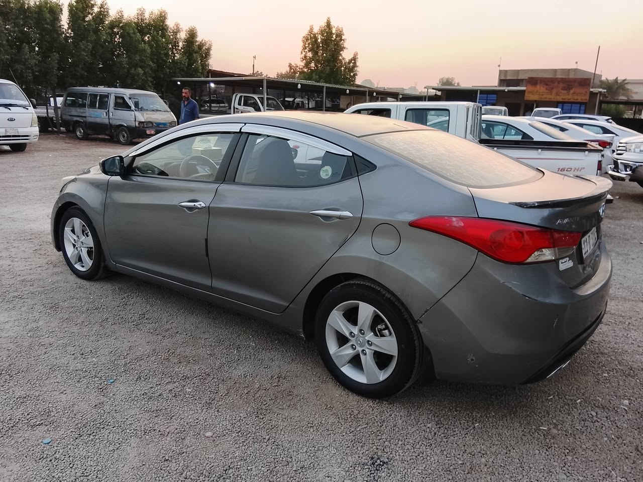 النترا .افانتي.2011خليجي،ماشيه
38الف ،مصبوغه حزام .جاملغ خلفي امامي ،3ضربات بيها بسيطه.مو قويه ،***********
88وبيها مجال ،الشراي يتصل ع هذا رقم ،+تدفئه تبريد 
بيها خيط تبخير خفيف .
