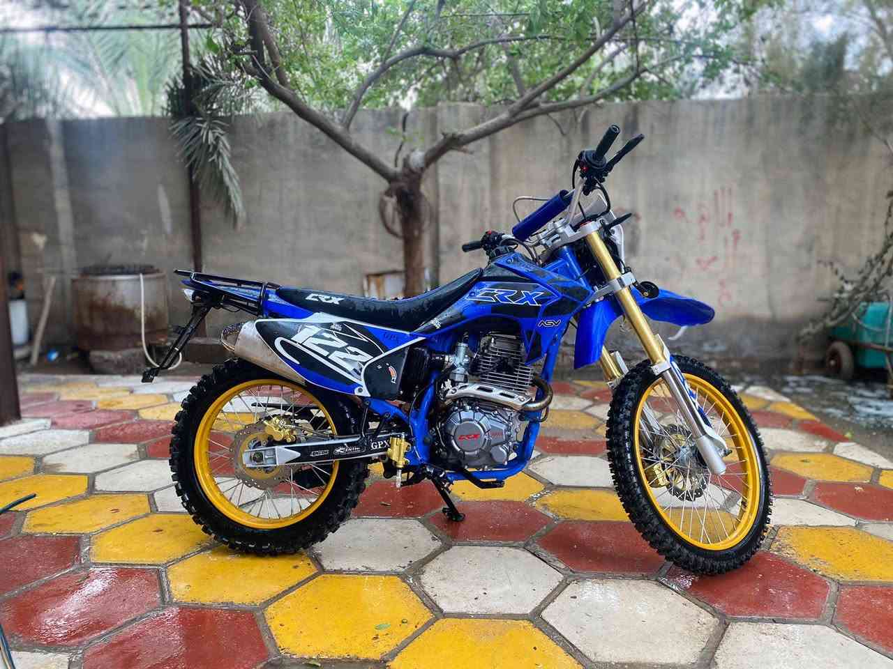 السلام عليكم
‏
‏
‏دراجة قفاز  (CRX300 cc) موديل 2025بحالة وكالة نضافة فووووووول مستعمل سبوع 
‏ماشية 376km بعدهي حتى مو الف زيرو
‏السعر 1900 (مليون و 900)
‏بدون اوراق 
‏العنوان البصرة شط العرب
‏رقمي 
‏***********
