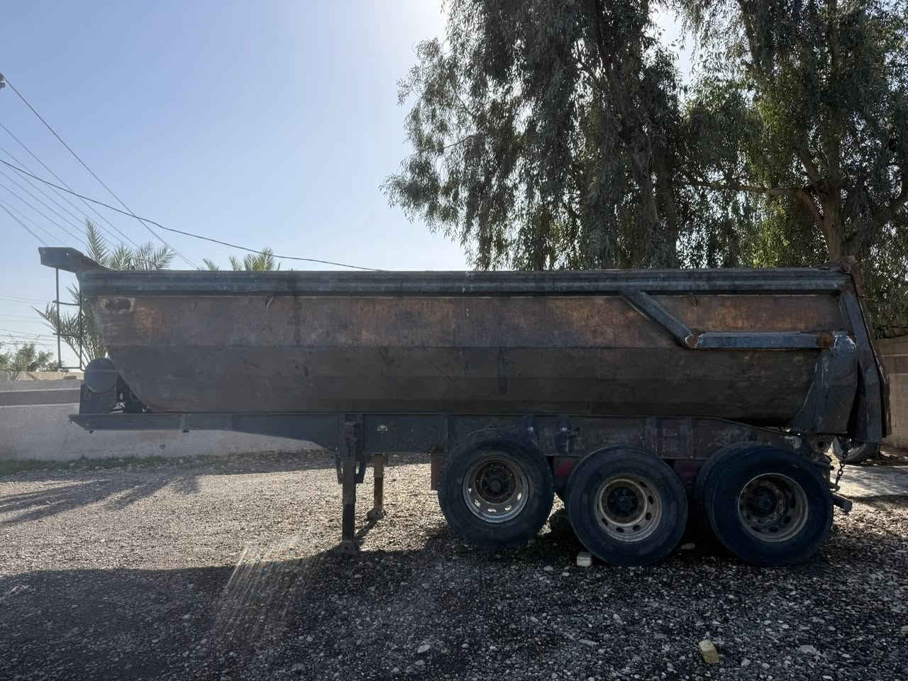 عربانة للبيع. مكاني بغداد السعر 50 ورقة 
***********
