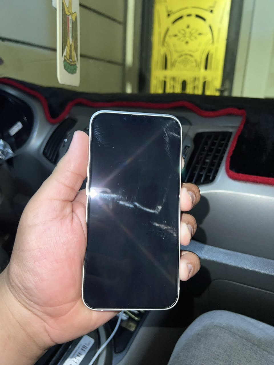 السلام عليكم ايفون 13 عادي جهاز جديد مثل ماموضح بلصوره جهاز بلادي شرق اوسط جهاز كامل ملحقاته باكيت موجود  ضمان ماستر شاحنه ابل الاصيله بطاريه ٩٥بلادي ماملعوب بيه جهاز بعده بحاله الوكاله اي استفسار خاص أو تواصل ع رقم *********** السعر خاص مكاني انبار صكلاويه
