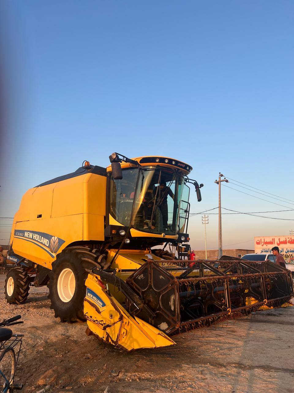 سلام عليكم حاصودة البيع موديل 14 خمسة بلام مكان نجف ***********
