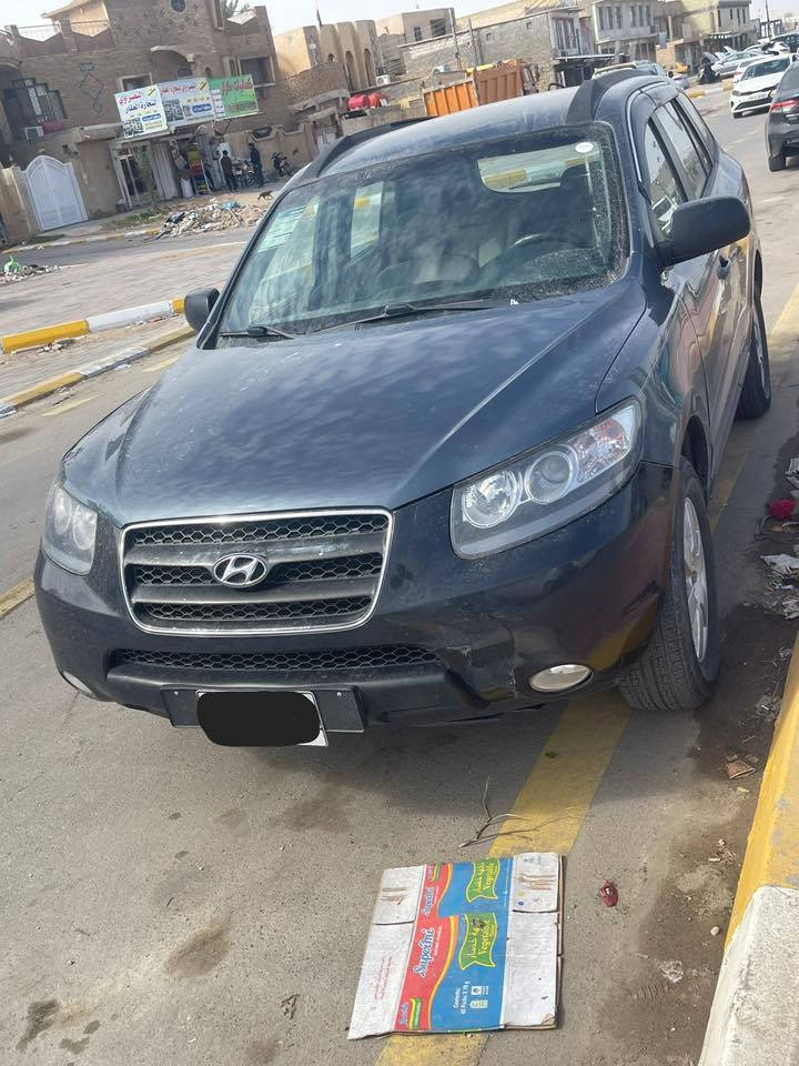 السلام عليكم
سنتافي  موديل ٢٠١٠ بانزين ادوات كصه قماره فقط 

مكينه ٦ سلندر ٢٧٠٠ كفاله 

كير حداديه تبريد كهربائيات  كله كفاله

تخم تاير جديد + باتري جديد 

شاشه كاميره تحكم استيرن كشنات كهربات 

سياره ناعمه وجديده 
السعر 52 ورقه لاستفسار ***********
