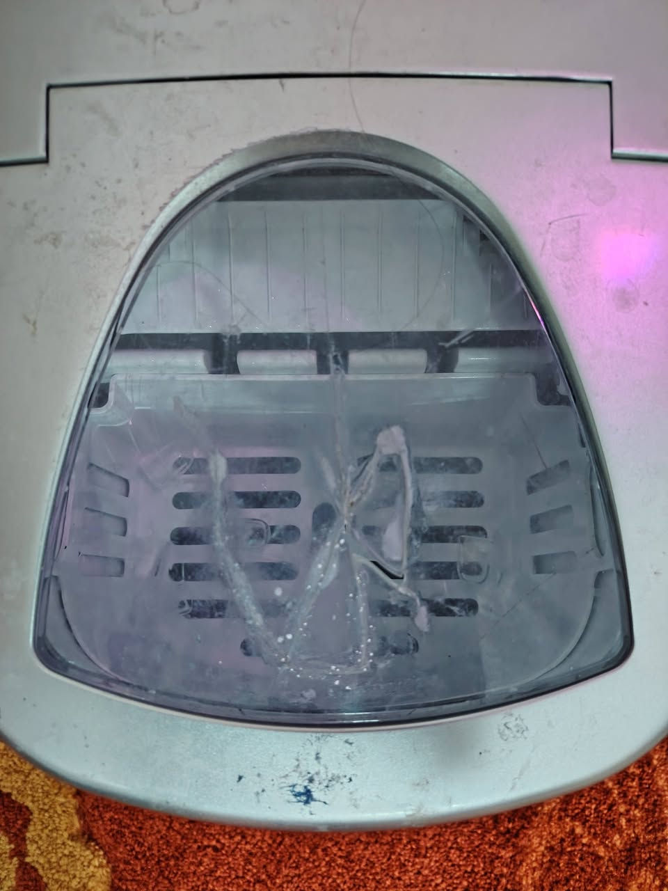 صانعة شلج شغاله فول بيه كسر بالجامعه وملحومه مابيه تأثير عليه سعر ٥٠ الف واصل اعتماد ***********
