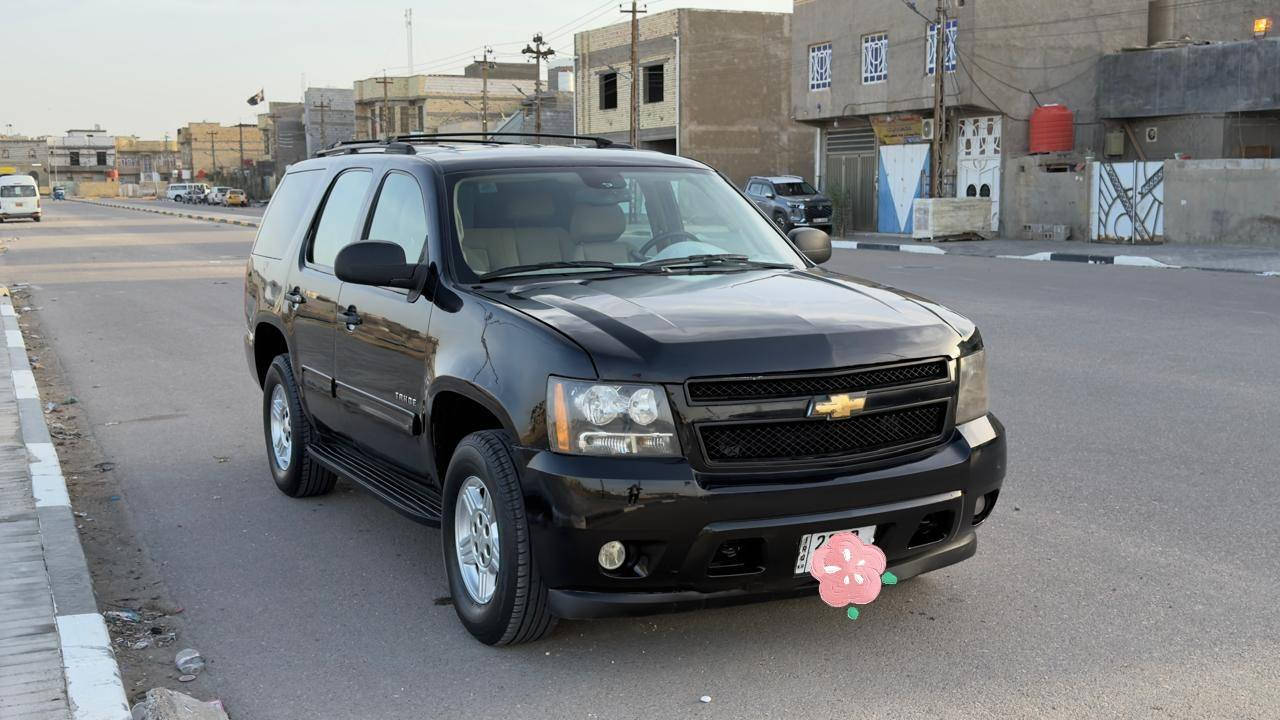 السلام وعليكم تاهو ادوات ادوات مويل 2010 كفالة من الكصه ومن الفتح صبغ حزام جماليه سعر 85 بي مجال الطيبين شراي يتصل بيع أو مراوس عادي ***********
