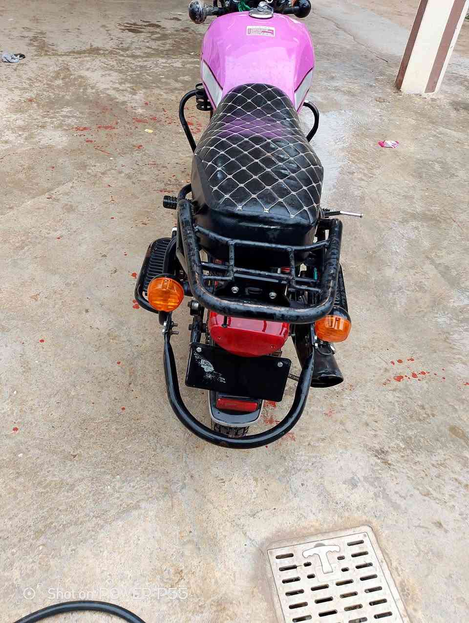 السلام عليكم من رخصت مسؤل الكروب دراجه للبيع دايوان موديل 22 نضافه مثل ما مبينه بالصور الدراجه واحد على واحد تخليه ويه 25 ما تنعرف كهربائيات كامله المكينه ما مفتوح سبانه ما مخلين عليه للاستفسار الاتصال على الرقم ***********
