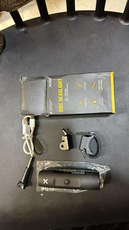 لايت ماركه xoss
1200لومن 
جديد 
السعر ٢٥ الف


**إذا كنت صاحب هذا الإعلان وتريد حذفه لأي سبب، رجاءا أرسل رسالة إلى الدعم الفني**