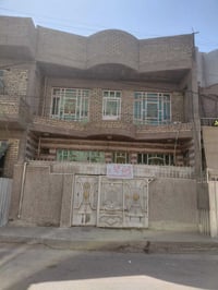 وبركاته متوفر بيت للبيع مساحته 200 متر على شارعين في منطقة ام الكبر وا...