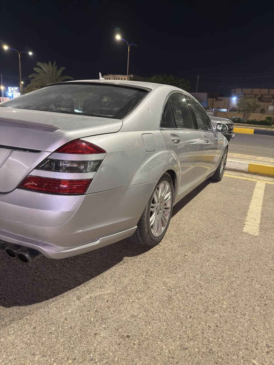 Mercedes-Benz S350 2006
-------------------------------------

#السعر : 148$ وبيه مجال بسيط

‏

#رقم الهاتف : ***********

#رقم السيارة : انبار (( باسمي )) 

#مكان السيارة : الانبار / فلوجة 

-------------------------------------

سلام عليكم 

للبيع فقط

مرسيدس اس كلاس W221 موديل 2006 S350 رقم انبار  وارد يابان مواصفات فتحة وكشنات امامية تدفئ وتبريد   ماشية 211000 الف لون رصاصي
