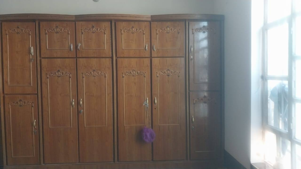 غرفه اخشاب مستخدمه السعر مليون وبيه مجال اتصال ***********
