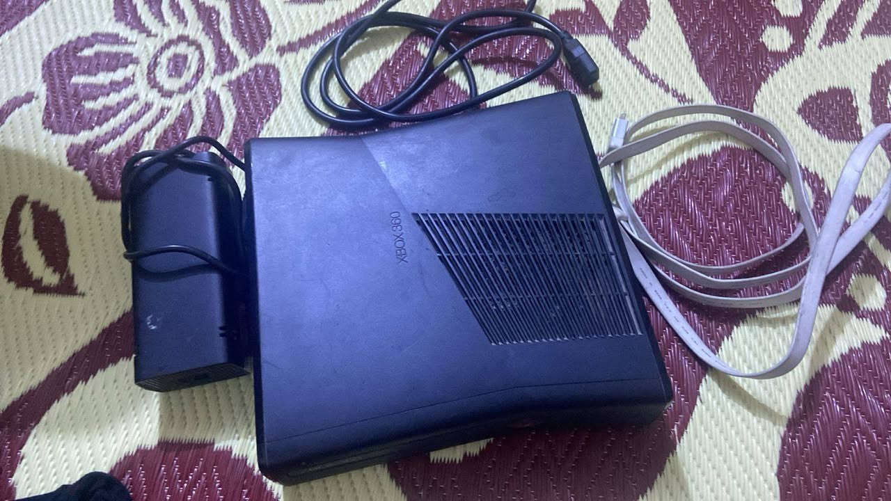السلام عليكم Xbox 360 الأصلي باب اول جهاز جان متروك نضيف لا مفتوح ولا مصلح جهاز يأتي معاه ملحقاته كيبل اصلي + كيبل Hd + محولة اصلية + يشغل أقراص مع تحميل ألعاب  للبيع بسبب عدم التفرغ وشكرا لكم 
السعر 120


**إذا كنت صاحب هذا الإعلان وتريد حذفه لأي سبب، رجاءا أرسل رسالة إلى الدعم الفني**