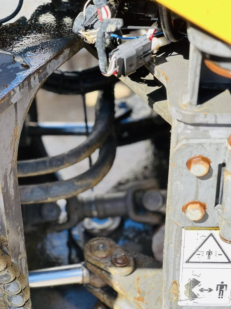 سلام عليكم شفل للبيع صيني نوع ال جي موديل ٢٠١٣ 
حجم ٤٥ جاهزه للعمل اي نقص ماكو مكينه خير من الله 
استفسار اتصل ع الرقم وبيك خير ودلل 
*********** مكاني بالحله
