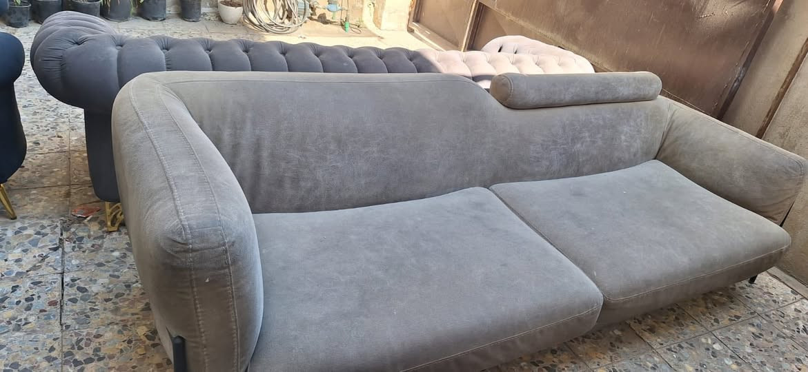 ياالله السلام عليكم من رخصه الادمن عندي غراض مال بيت طخم تركي للاستفسار الاتصال على الرقم***********بي واتساب عنوان بغداد البنوك
