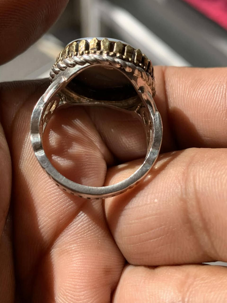 جزع بقري يماني قديم تحفه صياغه يدويه الاستفسار خاص


**إذا كنت صاحب هذا الإعلان وتريد حذفه لأي سبب، رجاءا أرسل رسالة إلى الدعم الفني**