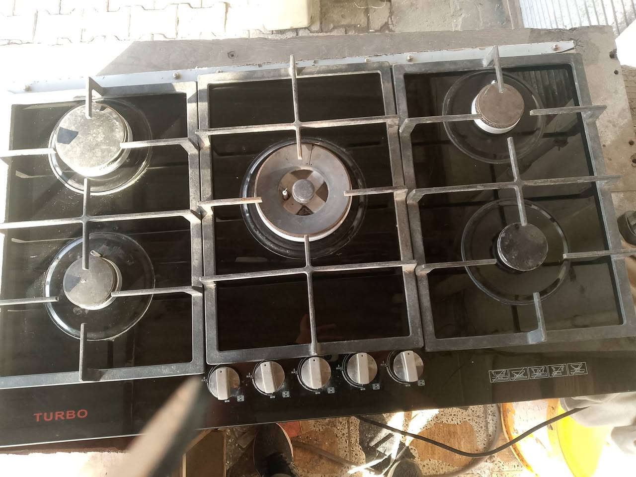 السلام عليكم عندي هذا الطباخ بلازما صفر ما مشتغل نظافه 99% بالشرط كل عيب ما بيه نهائيا ما مشتغل نظيف حيل سعره مناسب شراي يتصل ***********
