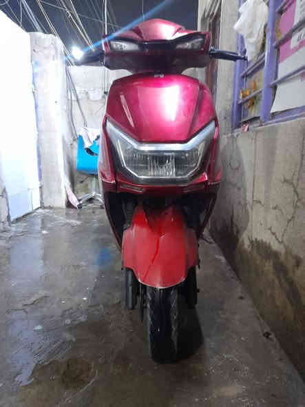 السلام عليكم دراجه سكنس شحن للبيع في بغداد حي اور كلشي ما ناقصه زوج مرايات استعمال 3 أشهر بعد جديده ومكفوله السعر 550 الرقم *********** للتواصل واتساب فقط
