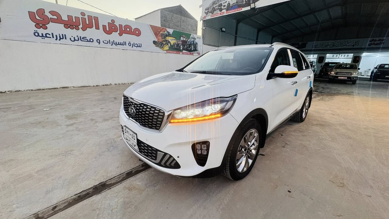 سلام عليكم للبيع سورنتو موديل ٢٠
خلجي كفاله 
سياره جديده 
فول مكان واسط
***********
