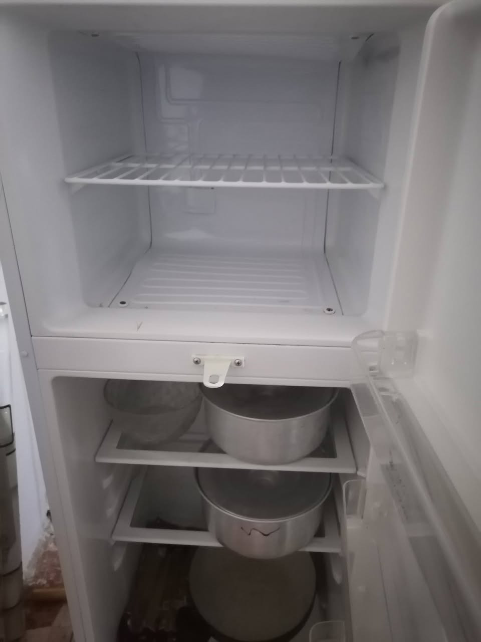 ثلاجه صغيره السعر 110
مجمده صغيره 150
براد او كوفي بار 175
غرفه نوم تركيه 3 قطع 450 الف
بنكات عدد 2 سعر الواحد 25 الف


**إذا كنت صاحب هذا الإعلان وتريد حذفه لأي سبب، رجاءا أرسل رسالة إلى الدعم الفني**