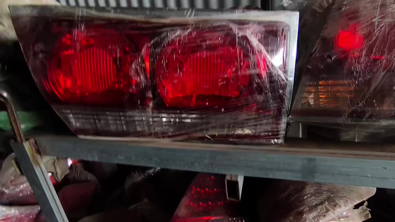 مجمع الساعدي 
***********
الشطرة مجاور محطة لؤلؤة ذي قار
