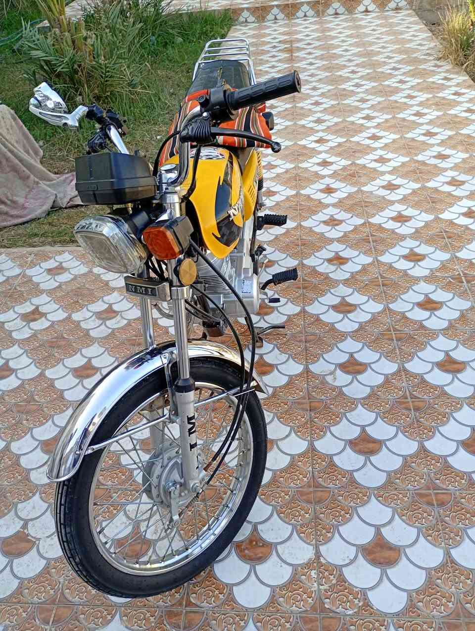 السلام عليكم
دراجة للبيع موديل 22 أوراق كامله ومحركه شلامجه اصلي موديل 25 اول تبديله دهن، دراجه نظيفة وما متعوبه ابد، الاستفسار خاص او الاتصال على الرقم ***********
