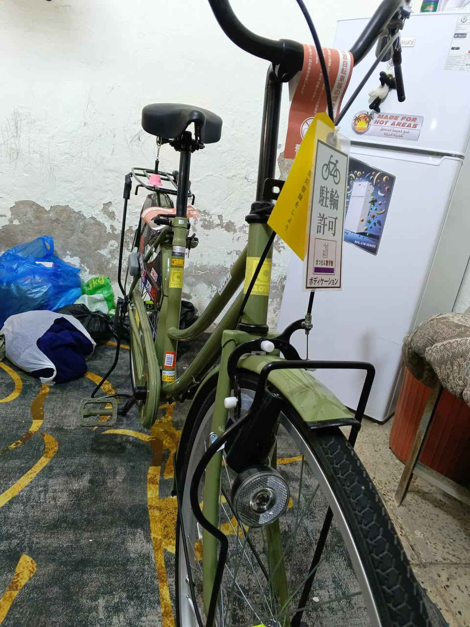 للبيع هسه على الخاص بايسكل جديد ونظيف نازل من الحاويه شهر الواحد يوم 15 موديل 26 بايسل وجديد شخط ما بيه على الفحص حجم 26 باجات كلها كامله وحتى لزقات الشركه بعدهن بيه بايسكل ما ماشي ابد الرقم ***********
